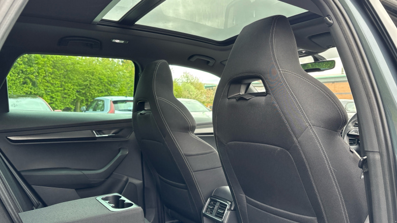 Skoda Karoq 2.0 TDI Sport Line 4x4 5dr Diesel Estate